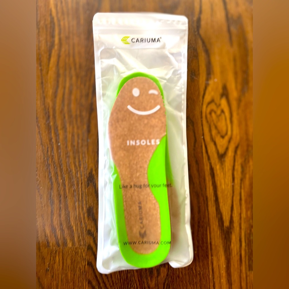 Cariuma insoles (brand new)
